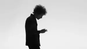 Backdrop to the movie "I