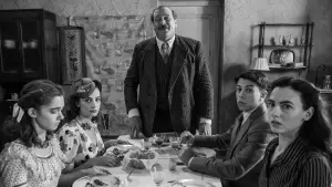 Backdrop to the movie "There’s Still Tomorrow" #532680