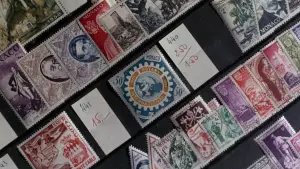 Backdrop to the movie "Charade" #723033