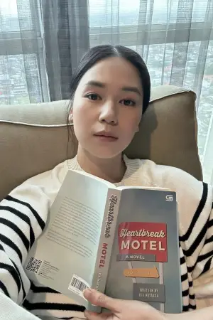 Poster to the movie "Heartbreak Motel" #799982