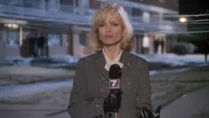 Backdrop to the movie "Up Close & Personal" #475352