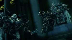 Backdrop to the movie "Transformers: Dark of the Moon" #810783