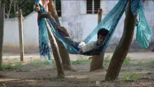 Backdrop to the movie "Members of the Problematic Family" #538246