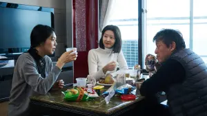 Backdrop to the movie "On the Beach at Night Alone" #400058