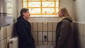 Backdrop to the movie "Poison" #616510