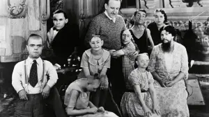 Backdrop to the movie "Freaks" #753619