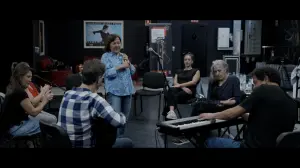 Backdrop to the movie "Carmen y María. Dos caminos y una mirada" #413773