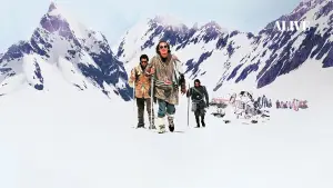 Backdrop to the movie "Alive" #636053