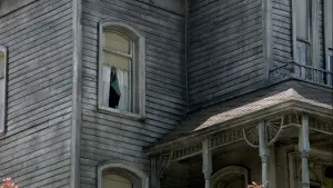 Backdrop to the movie "Psycho II" #379302