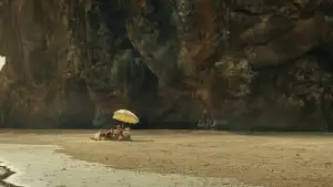 Backdrop to the movie "Old" #807698