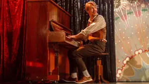 Backdrop to the movie "The Plagiarist" #792081