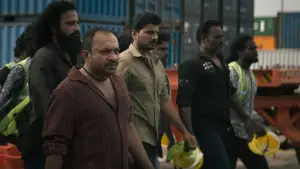 Backdrop to the movie "Coolie" #605922