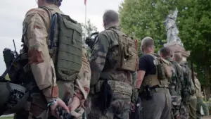 Backdrop to the movie "Europe, le choix des armes" #823211