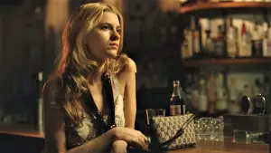 Backdrop to the movie "Darling" #613424