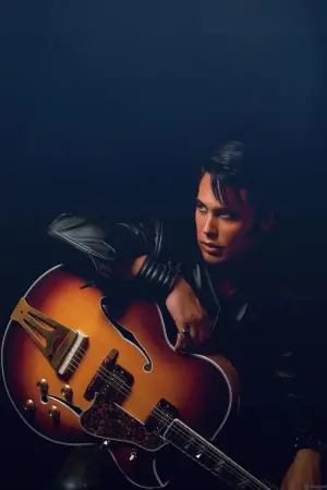 Poster to the movie "Elvis" #207078