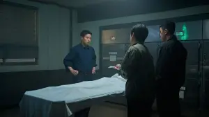 Backdrop to the movie "The Ugly" #533102