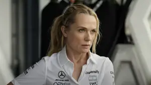 Backdrop to the movie "F1" #517614