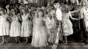 Backdrop to the movie "Snow White" #660288