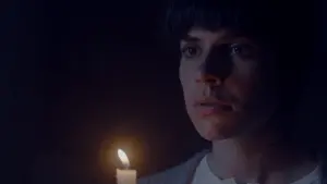 Backdrop to the movie "Alone" #423883