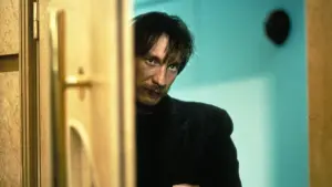 Watch film Naked | Mark Kermode introduces Mike Leigh's Naked