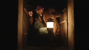 Backdrop to the movie "Hokum" #582750