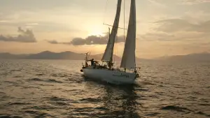 Backdrop to the movie "Segeljungs - Mit Null Ahnung um die Welt" #784496