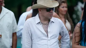 Backdrop to the movie "The Snitch Cartel" #358151