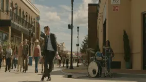 Backdrop to the movie "The Life of Chuck" #530748