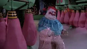 Backdrop to the movie "Killer Klowns from Outer Space" #878402