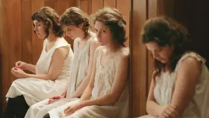 Backdrop to the movie "House of Pleasures" #481802