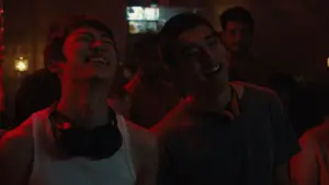 Backdrop to the movie "Happyend" #580565