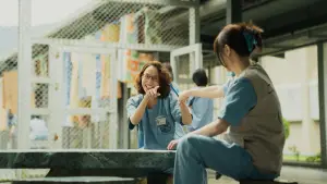 Backdrop to the movie "Sunshine Women