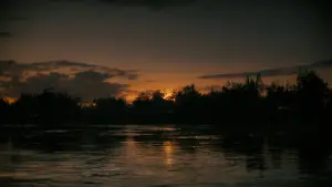 Backdrop to the movie "Sinners" #512363