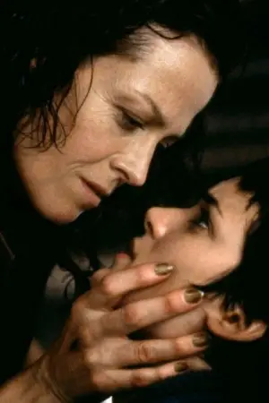 Poster to the movie "Alien Resurrection" #600642