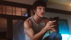 Backdrop to the movie "Look Behind You" #772808