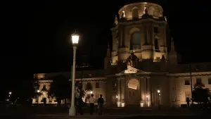 Backdrop to the movie "1AM" #810588