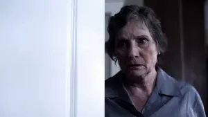 Backdrop to the movie "Confined" #493540