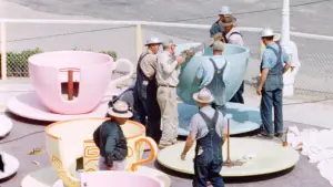 Backdrop to the movie "Disneyland Handcrafted" #531339