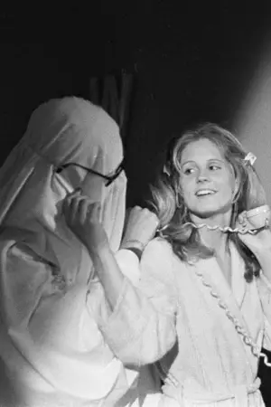 Poster to the movie "Halloween" #611045