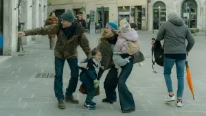 Backdrop to the movie "Illusione" #769740