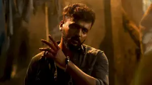 Backdrop to the movie "Vaamana" #716526