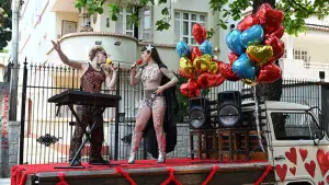 Backdrop to the movie "Trago Seu Amor" #535279