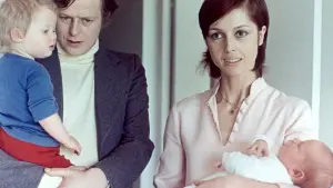 Backdrop to the movie "Love in the Afternoon" #396269