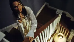 Backdrop to the movie "What Lies Beneath" #286285