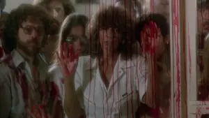 Backdrop to the movie "Piranha II: The Spawning" #386851