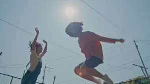 Backdrop to the movie "House of Hummingbird" #361827