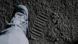 Backdrop to the movie "First Man" #631206