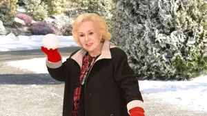 Backdrop to the movie "Mrs. Miracle" #428236