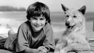 Backdrop to the movie "Zeus & Roxanne" #491445