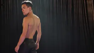 Backdrop to the movie "Doi Boy" #362752